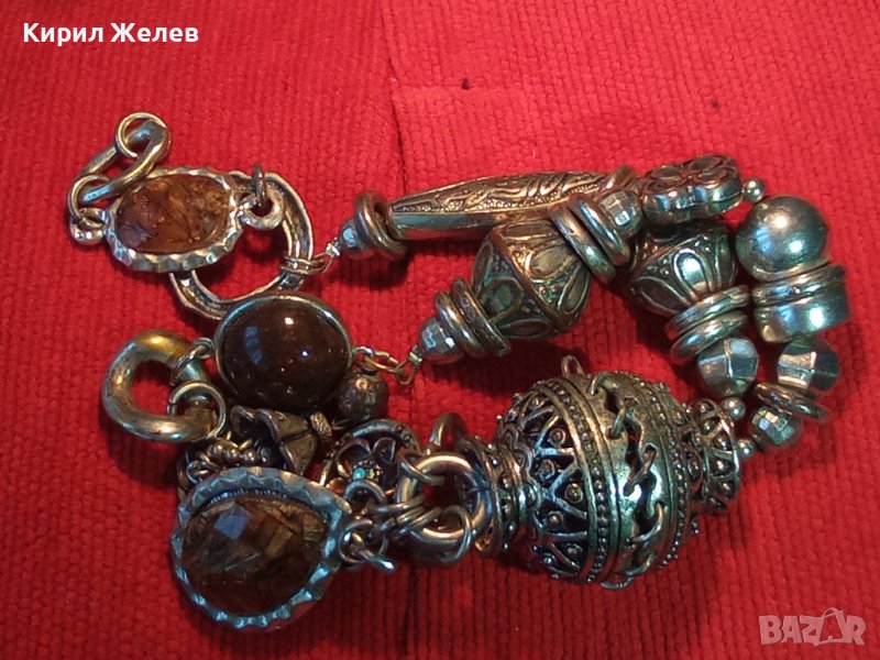 ОРНАМЕНТИРАНО ПОСРЕБРЕНО МЕДНО ЕТНОГРАФСКО УКРАШЕНИЕ с ТОПЕН КЕХЛИБАР и РАЗНОЦВЕТНО КРИСТАЛЧЕ 34658, снимка 1