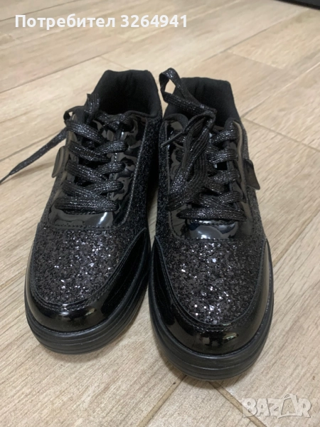 Чисто нови дамски кецове, снимка 1