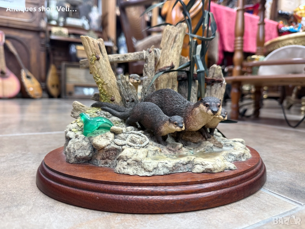 Детайлна колекционерска фигура Видри №7685, снимка 1