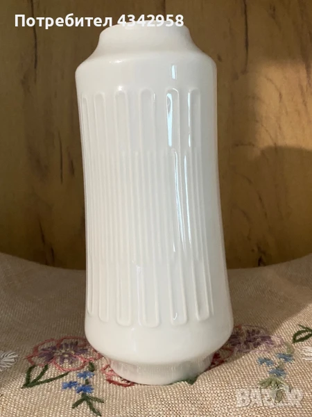 Hutschenreuther . Порцеланова ваза. 1960 г., снимка 1