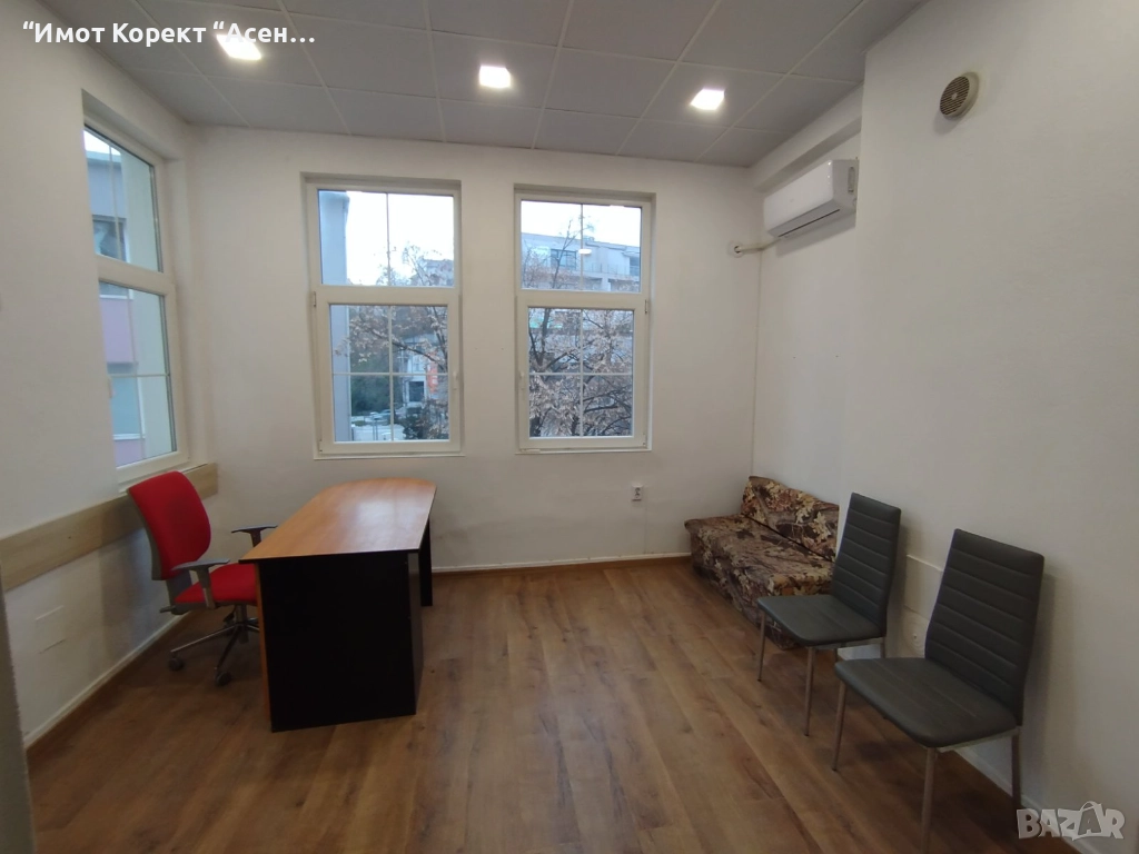 Имот Корект ДАВА ПОД НАЕМ Офис, Център, снимка 1