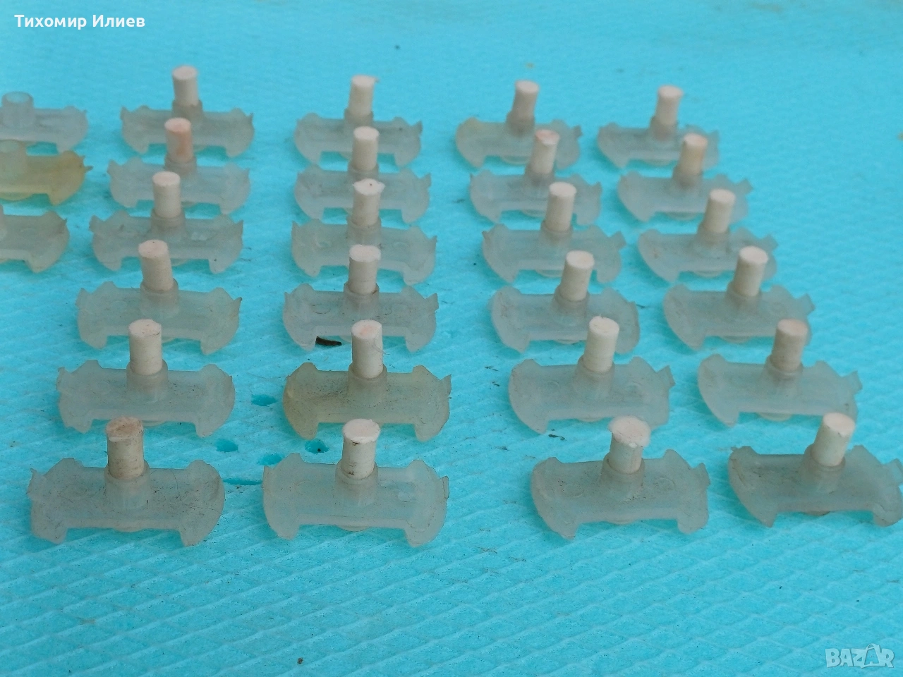 Щипки за лайсни на прагове за ВАЗ 2103/2106, снимка 1