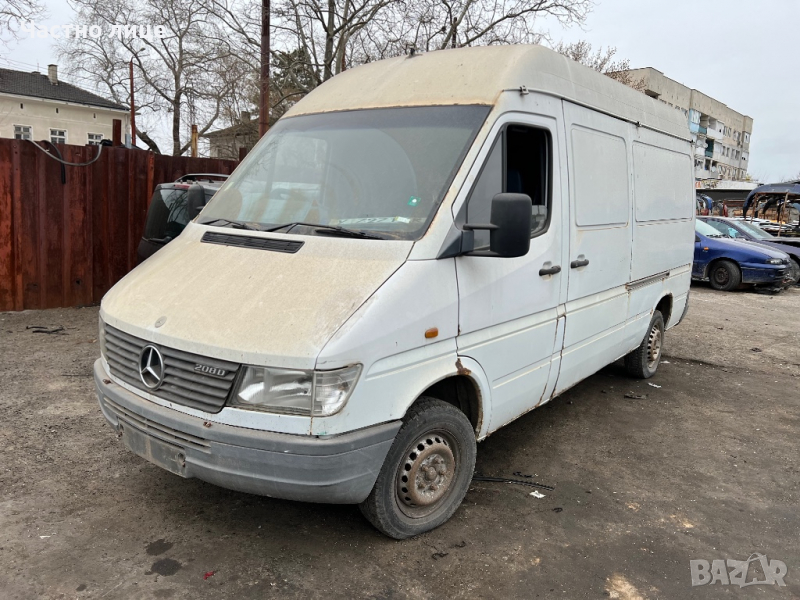 Mercedes Benz Sprinter 208D на части, снимка 1