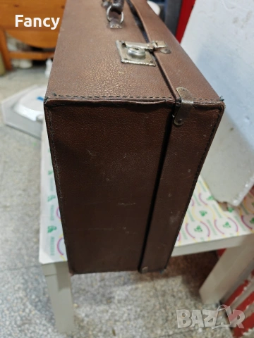 Стар куфар 65/45 см, снимка 9 - Антикварни и старинни предмети - 53179931