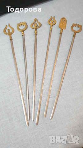 Стоманени шишове за барбекю с месингови накрайници с маркировки-орнаменти - 6 броя