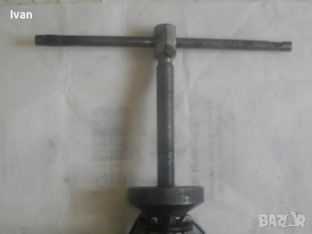 МАСИВНА ГОЛЯМА СКОБА ЗА ЛАГЕРИ СТАРО КАЧЕСТВО СОЦ БЪЛГАРСКА НРБ ЗАВОД ТПК МЕТАЛИК РАЗГРАД С ПРУЖИНИ , снимка 8 - Други инструменти - 49454909