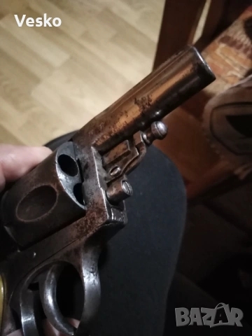Колекционерски револвер, снимка 4 - Антикварни и старинни предмети - 53636948