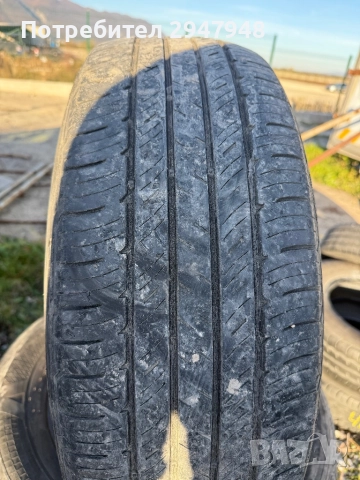 Летни гуми Kumho  235/65/17 дот 22, снимка 4 - Гуми и джанти - 52248879