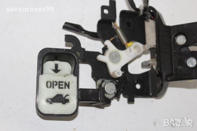 Брава заден капак Мазда 3 2008 2.3i 158hp Mazda 3 седан, снимка 4 - Части - 51229628