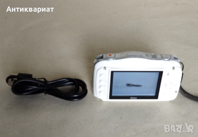Противоводен фотоапарат Nikon Coolpix S33 / 13.2MP, снимка 6 - Фотоапарати - 52137388