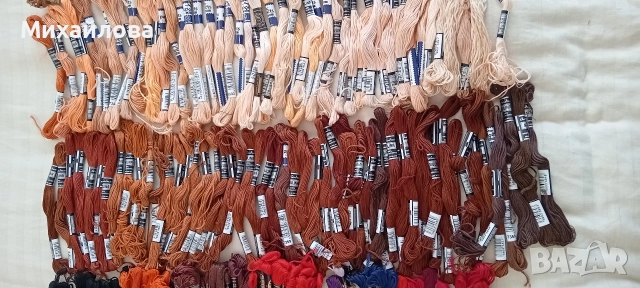 Конци за бродиране"Ljubica", Пъпетс и Ариадна-250 бр., снимка 13 - Гоблени - 43686481