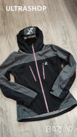 Дамско горнище Revolution Race M size, снимка 3 - Якета - 53119612