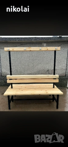 Пейка със закачалка и цветарник 