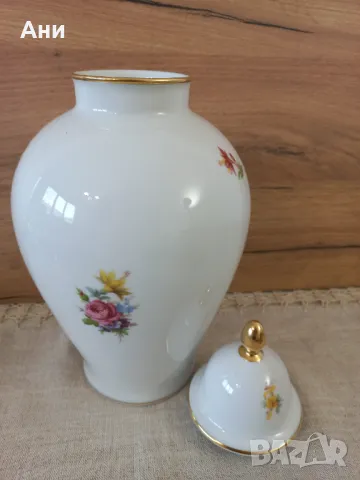 Немска порцеланова ваза с капак Lindner, снимка 3 - Вази - 49396274