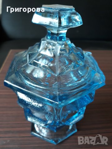 Стъклена захарница