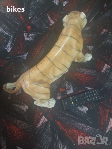 Порцеланова статуетка на тигър, снимка 2 - Статуетки - 51386370