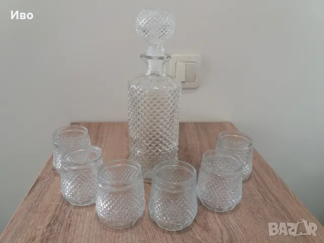 Гарафа бутилка с чаши за ракия/уиски с бутилка