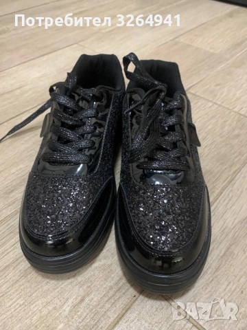 Чисто нови дамски кецове