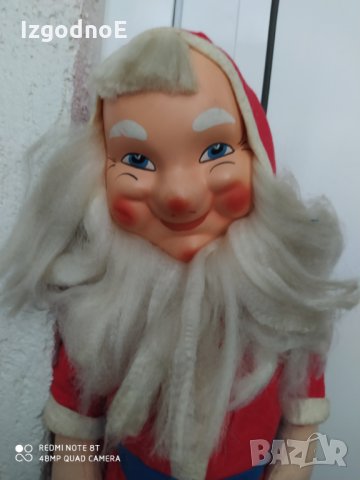 Много голям стар Дядо Коледа. Стара кукла от соца