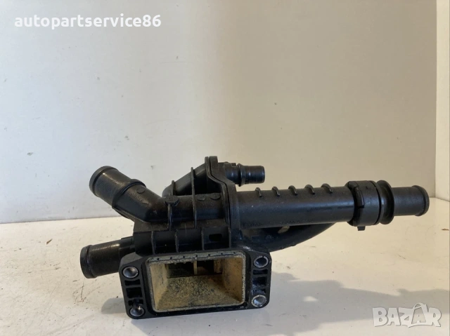 Корпус на термостат за Peugeot 5008 1.6 HDI (2013) 9684588980