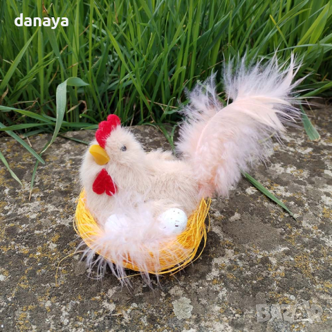 4613 Великденска украса Кокошка с яйца в гнездо, 6 см, снимка 2 - Декорация за дома - 44837072