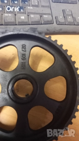 Зъбно колело за разпределителен вал от Пасат и Ауди 1.8 125 и 150к.с.  027 109 111H, снимка 3 - Части - 52385796