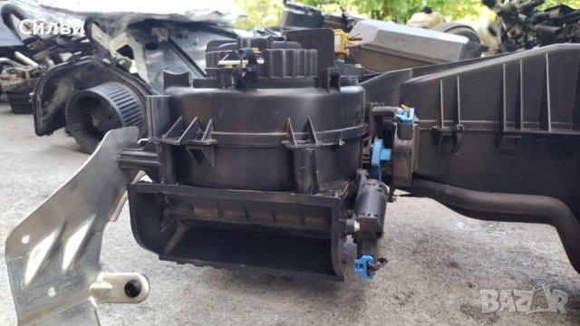 Парно комплект от Ауди А4 Б7 за Audi A4 B7 изпарител пита моторче клапи тръбички 8e1 820 005 j, снимка 7 - Части - 41659820