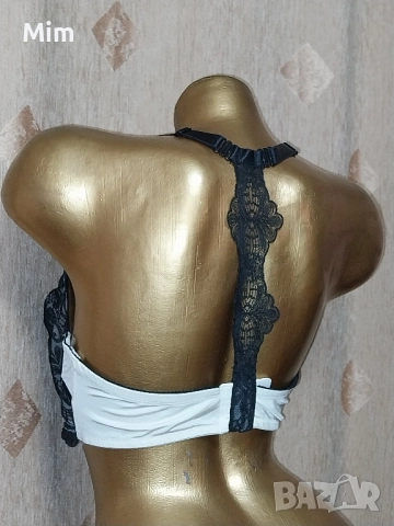 Hunkemoller 80 F Бял сутиен с черна дантела , снимка 6 - Бельо - 51558515