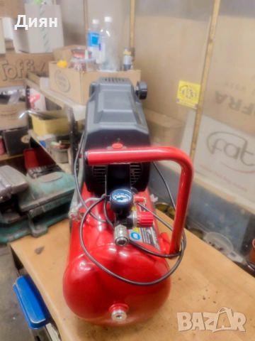 Маслен компресор Einhell, снимка 6 - Компресори - 53610838