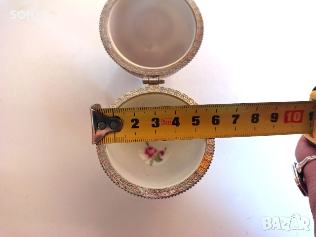 Страхотно Порцеланово Яйце Кутия За Бижута, снимка 5 - Антикварни и старинни предмети - 52923700