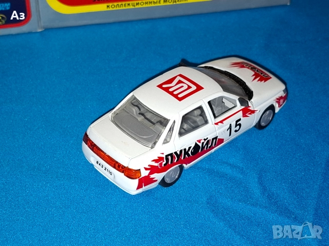 Руски метален модел на кола Лада ВАЗ 2110 Лукойл в мащаб 1:43 Made in Russia, снимка 4 - Колекции - 51955169