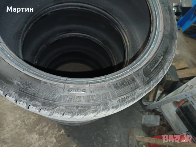 Зимни гуми 235/40/18, снимка 2 - Гуми и джанти - 53471035