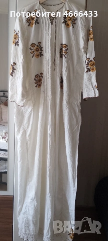 Дамска риза от народна носия