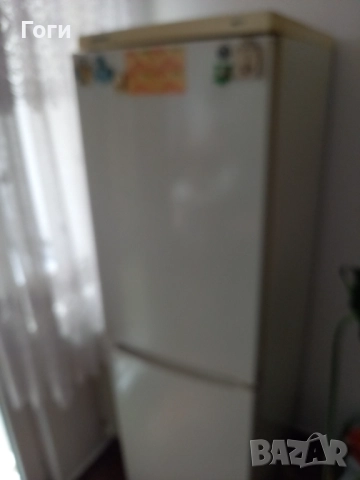 Хладилник LIEBHERR с фризер