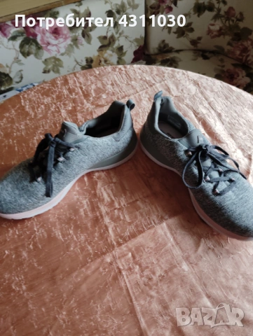 Нови маратонки Skechers 42 номер, снимка 5 - Маратонки - 53354500