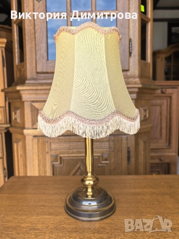 Настолна лампа 