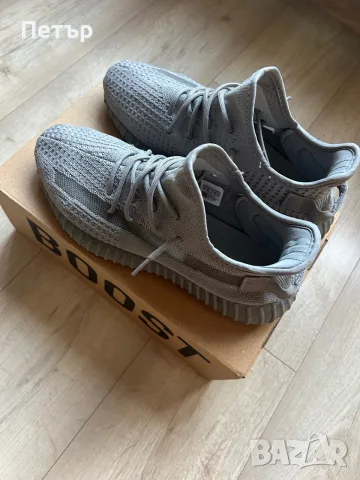 Продавам Yeezy boost 350, снимка 5 - Маратонки - 55534139