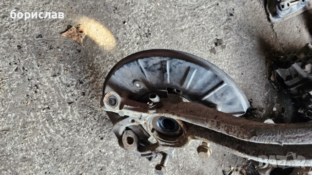 Преден ляв шенкел за audi q7 , снимка 4 - Части - 51528410