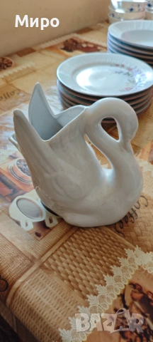 Порцеланов лебед, снимка 3 - Статуетки - 53839444