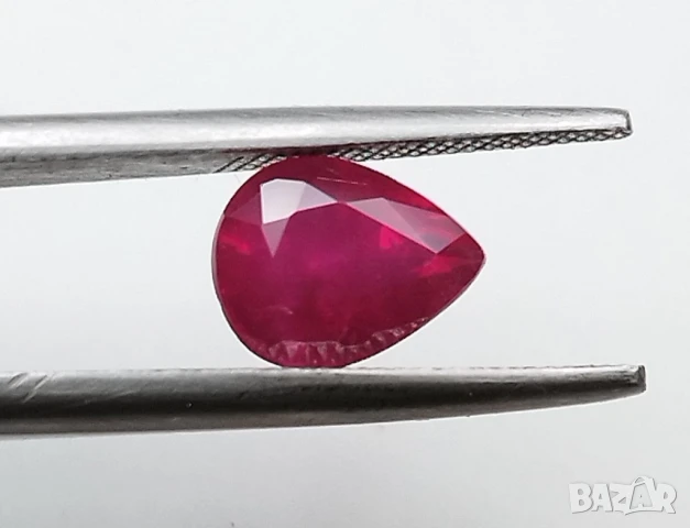 Очарователен ненагряван рубин с красив цвят 1.29кт.! Сертификат! Нов!, снимка 9 - Други - 47553330