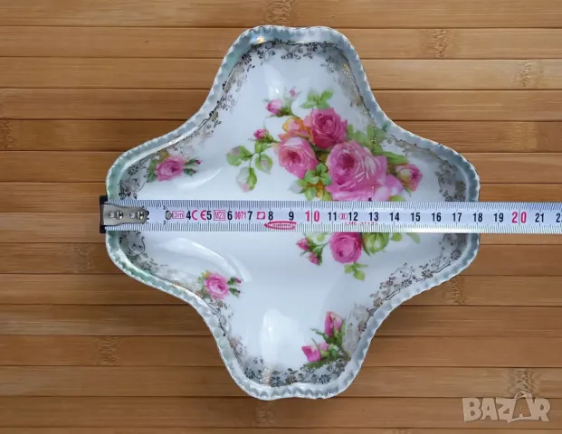 Купичка с рози и златен декор - Beyer & Bock, 100 годишна, снимка 3 - Други - 49728276