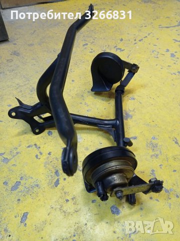 Стойка за спойлер - рогатка BMW -K100, снимка 2 - Части - 40506319
