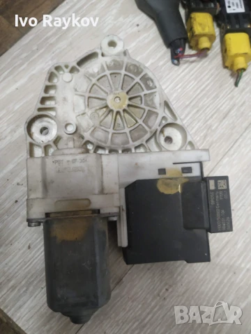 Електромотор за стъклоподемник за Volkswagen Phaeton , 3D1 959 702 D, снимка 5 - Части - 51003806