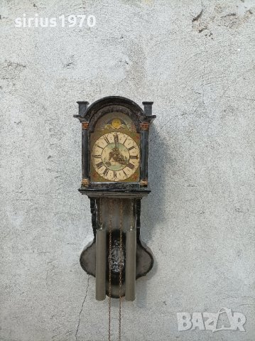 фризийски стенен рисуван часовник