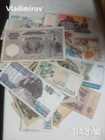 Лот 31 банкноти 