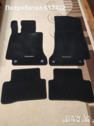 Комплект Оригинални стелки за Mecedes C klass W205, снимка 2 - Аксесоари и консумативи - 52722294