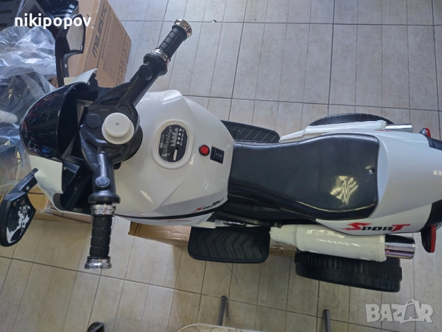 DE Акумулаторен мотор COMET бял, снимка 6 - Други - 53849105