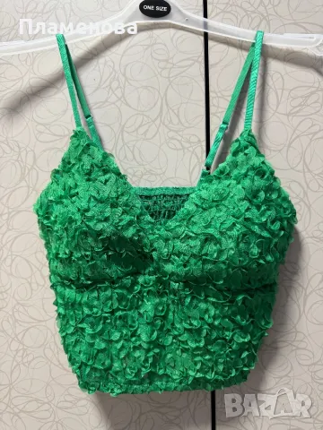 Дамски зелен топ с подплънки - S/M