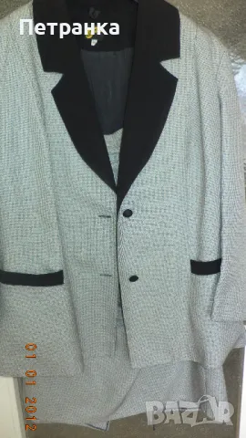 На вашето внимание - костюм в бяло и черно