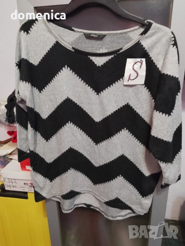 Дамски блузи, снимка 2 - Тениски - 53842611